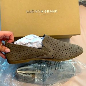 Brand new Lucky Brand suede flats